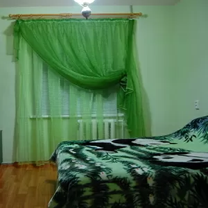 Посуточно сдам 2х комнатную квартиру в центре Луганска 