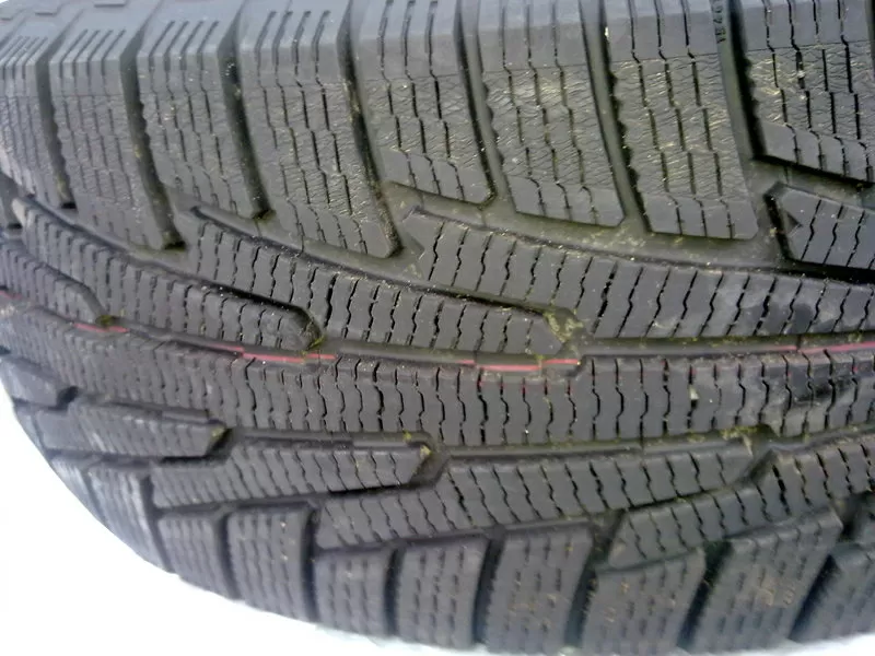 Продам шины зимние Nokian hakkapeliitta sport 255/55 R19 111R для Audi