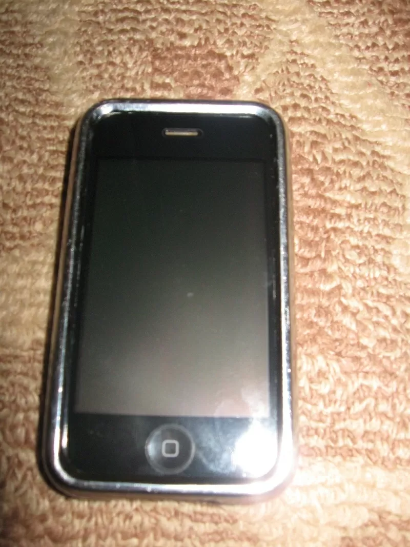 Продам Apple iPhone 3gs 32 gb (оригинал) + чехол в подарок!