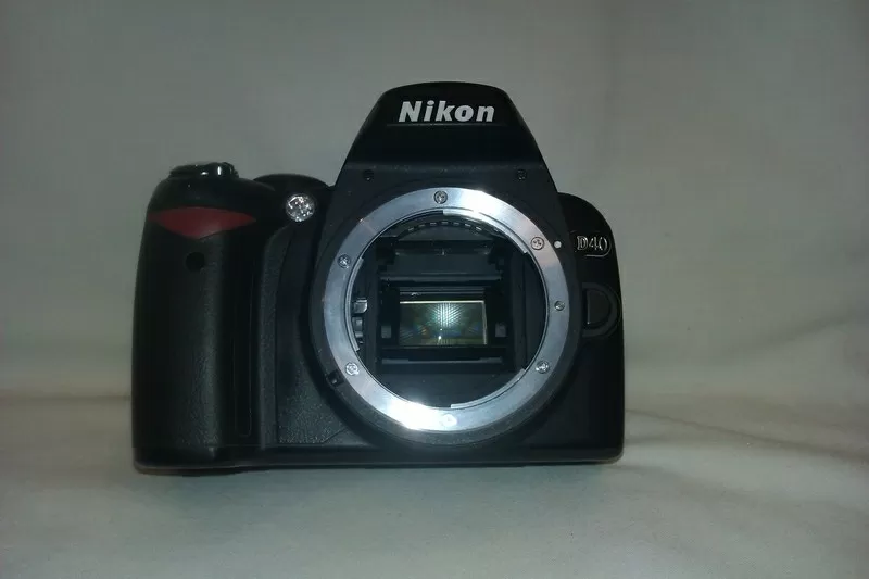 NIKON D40 Kit 18-55 + ВСПЫШКА NISSIN 8