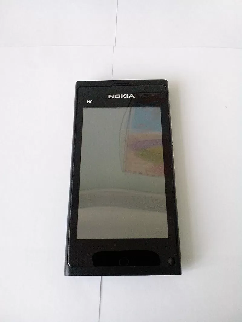 Nokia N9,  БАМПЕР в подарок! Наличие!