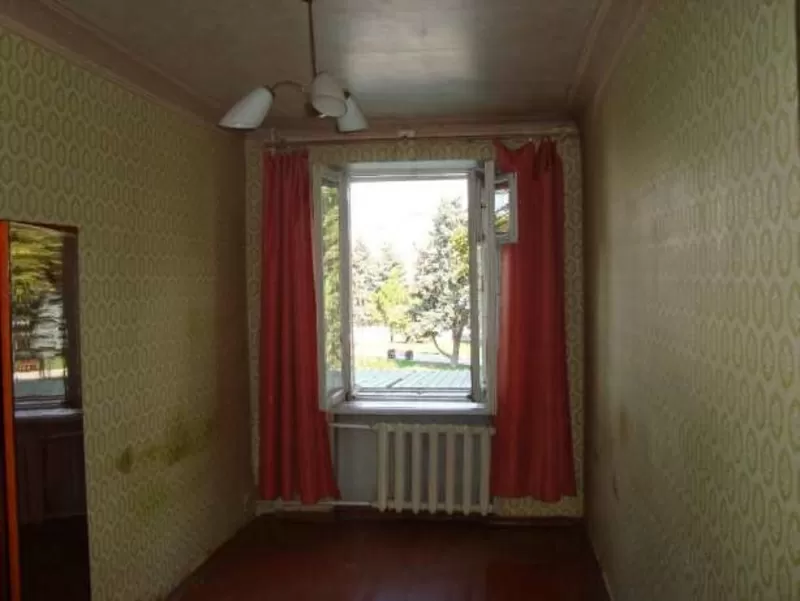 Продам 2-х комнатную квартиру в Центре Луганска 2