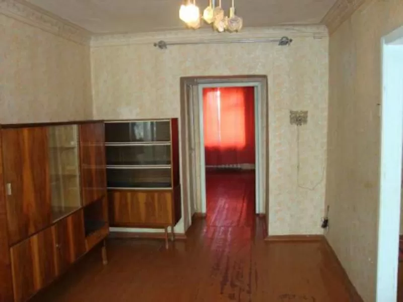 Продам 2-х комнатную квартиру в Центре Луганска 4
